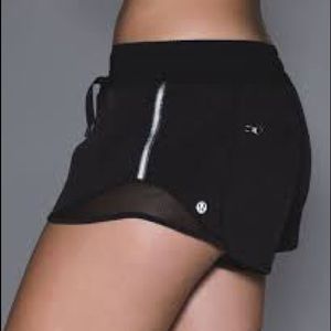 Lululemon Hotty Hot Shorts Black- Size 4